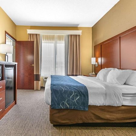 Comfort Suites Findlay Bagian luar foto