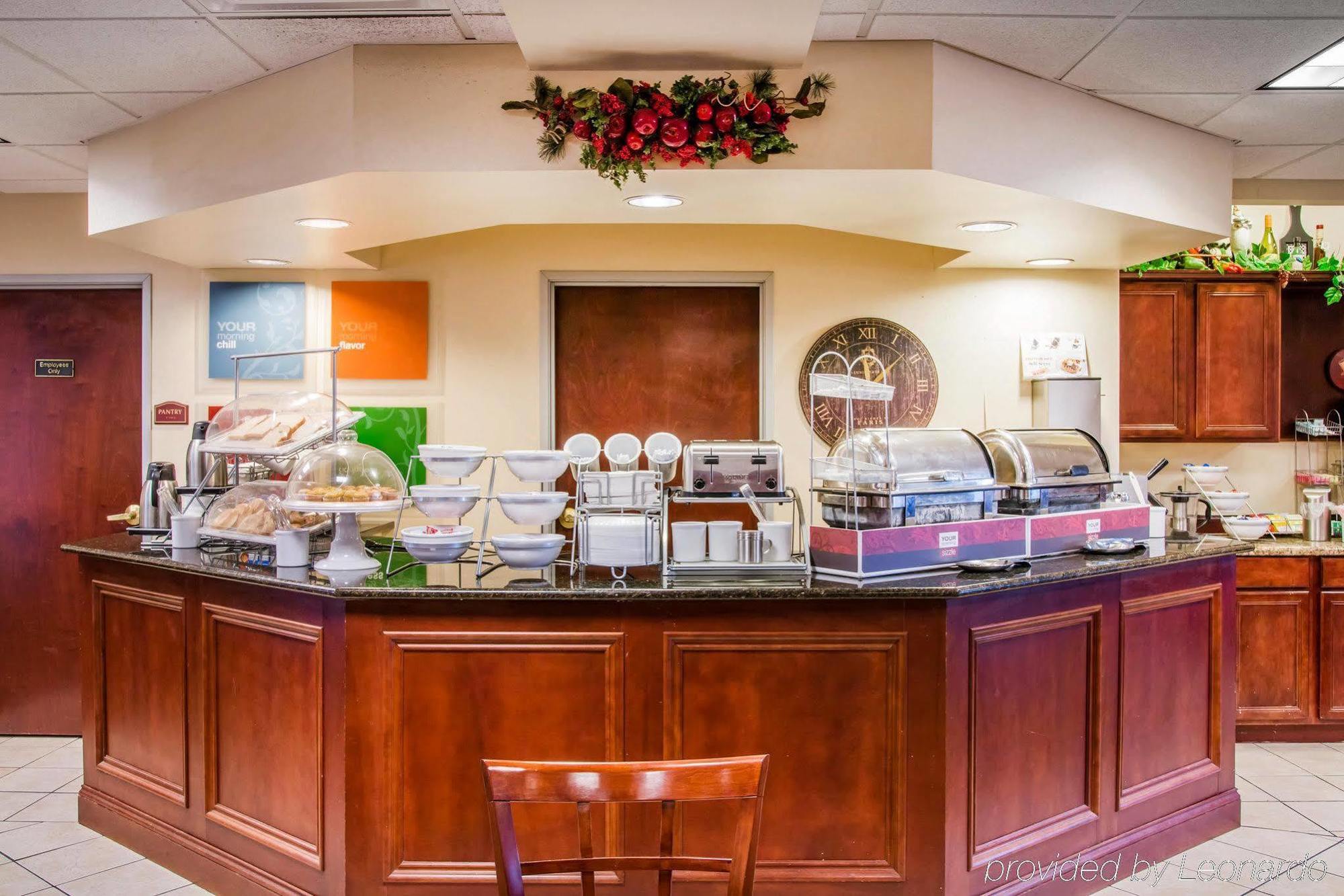 Comfort Suites Findlay Bagian luar foto