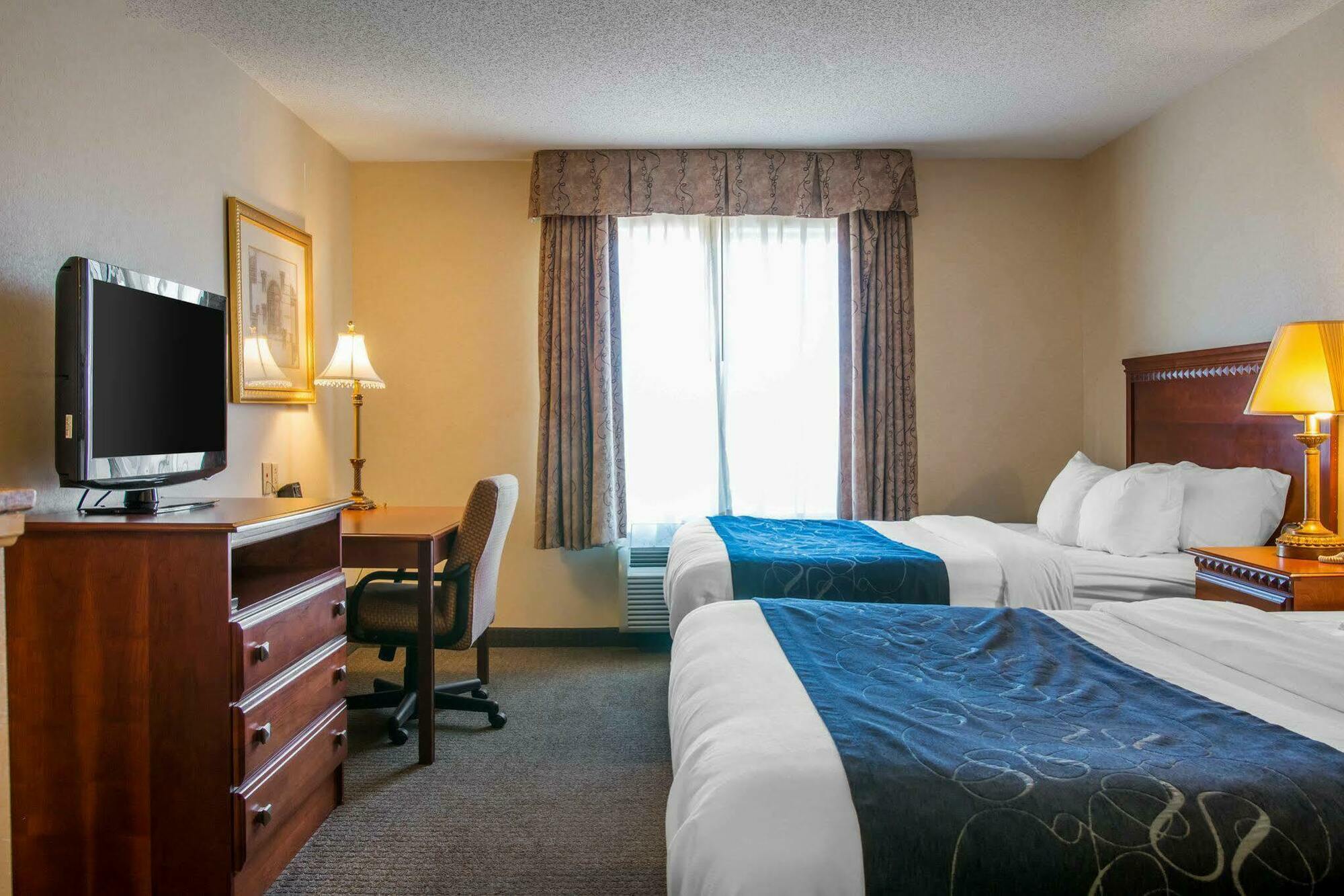 Comfort Suites Findlay Bagian luar foto